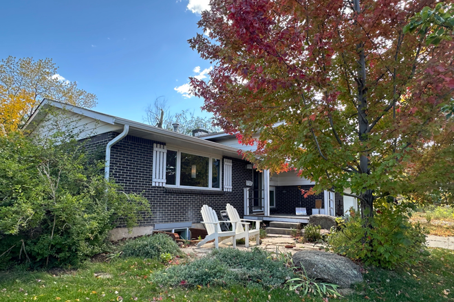 Front Deck - Spacious 3BR perfect for staff/faculty with family, Large backyard, sauna, creek, close to  campuses