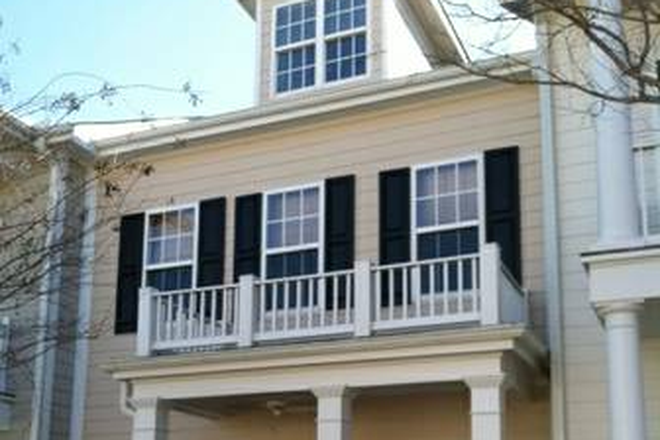 Front - $2600 3br - 1850ft2 - 3 bedroom 3.5 bath Townhouse Governors Village