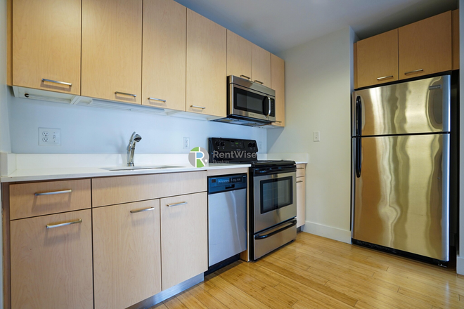 1 - AVAIL NOW-March- Spacious 1 bed, renovated. great Fenway Location, Easy MBTA, NO FEE Apartments