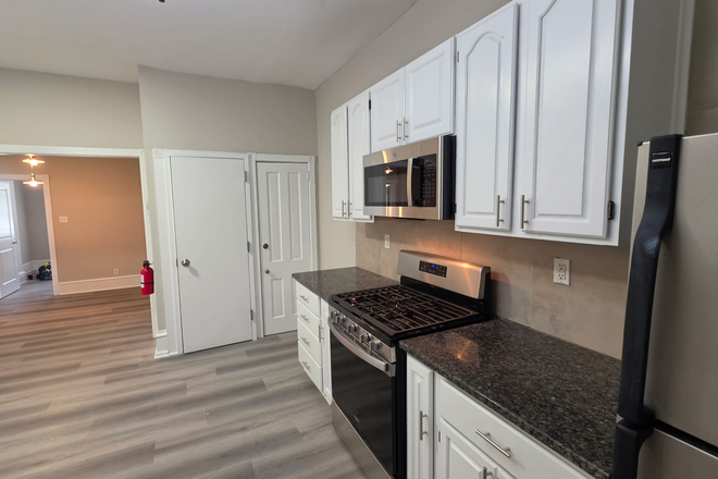 Kitchen - 637 N. 32nd St. Two Bedroom Apartment