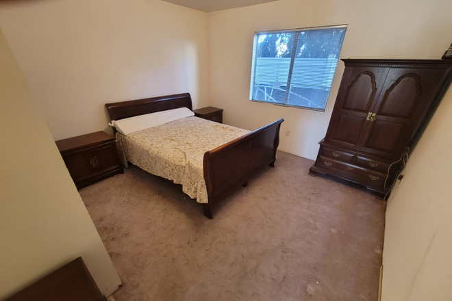 Bedroom - Mira Mesa Room