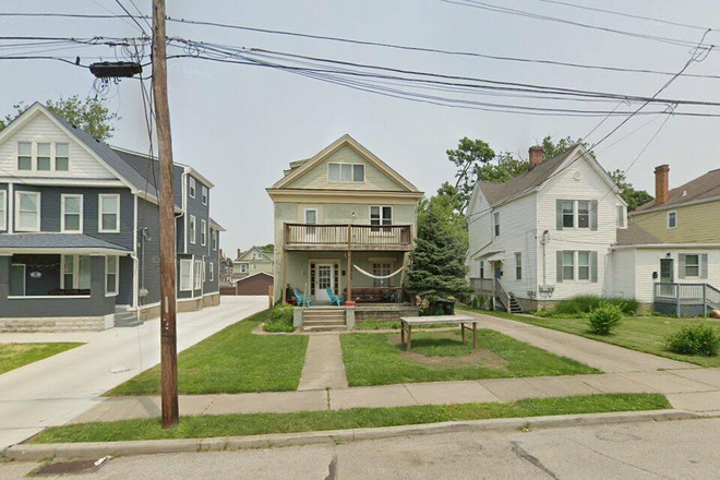 1942 Hudson - 1942 Hudson - Walkable to campus - 6bd/2.5ba available for Aug '26 move in