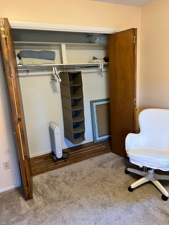 bedroom - 1 room with private bath in Large home in Frasier Meadows