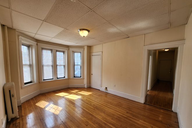 1 - Fantastic Allston Studio and 1 beds, H/HW inc. No Broker Fee!