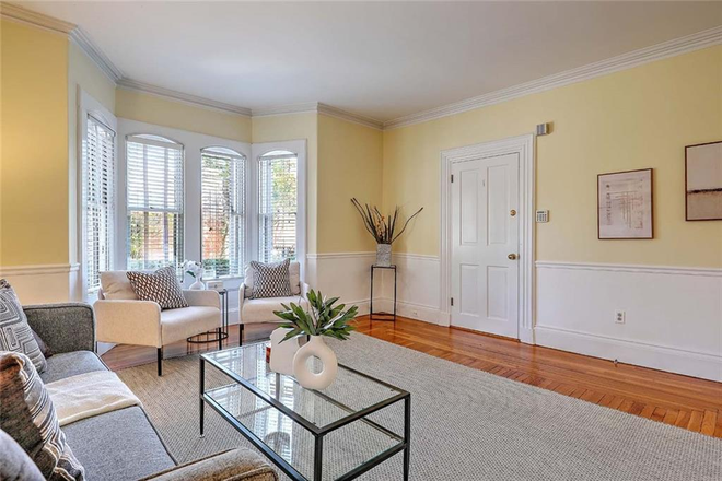 living room - 3 Bed 2 Bath Townhouse