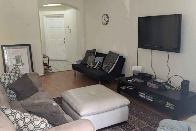 living - Private room for 1 person(preferably male) W/D in unit, Full Kitchen, Parking, Community Amenities