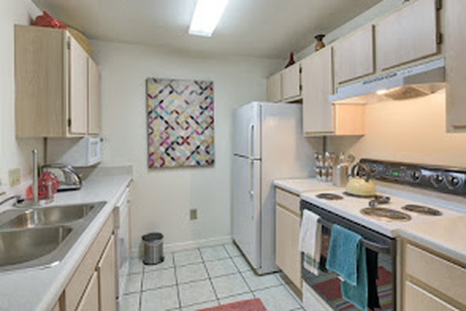Kitchen - Chapel Ridge Apartment