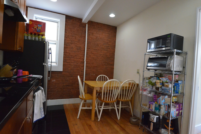 Kitchen - 2 Bed Available 9/1/25! *CONTACT NOAH 603-470-8181 Apartments