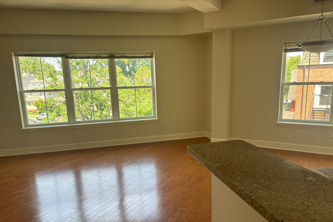 Kitchen opens to the living room - Unfurnished 2BR apt-Spring St-Princeton