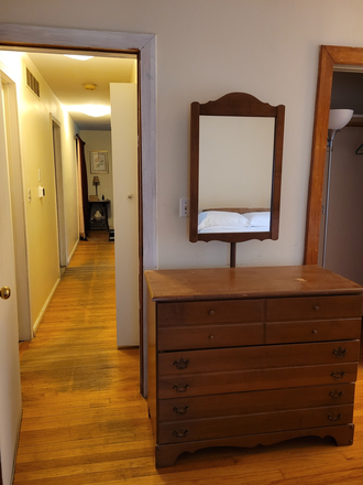 Bedroom - Quiet Environment /Pleasant View - Utilities Included. NO Lease Required House