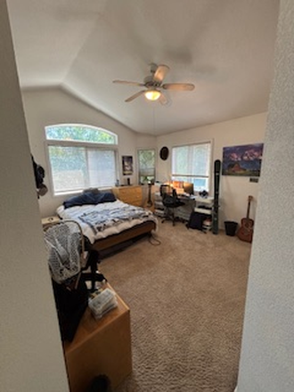 Bedroom - Spacious Bedroom with Private Bathroom - Spring/Summer 2026 Sublease