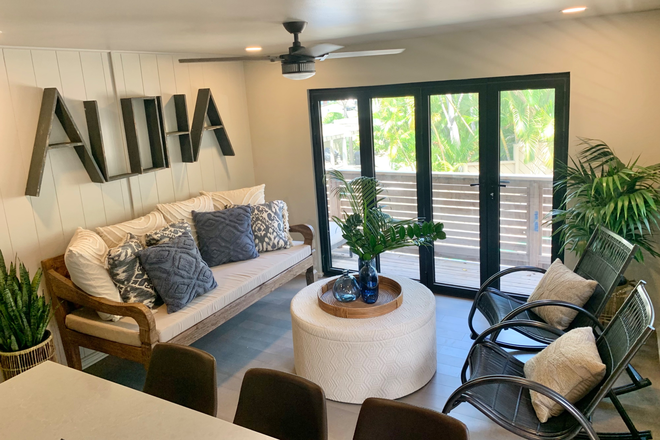 Living room - One Bedroom w/ Private Bath, House w/ UH Students