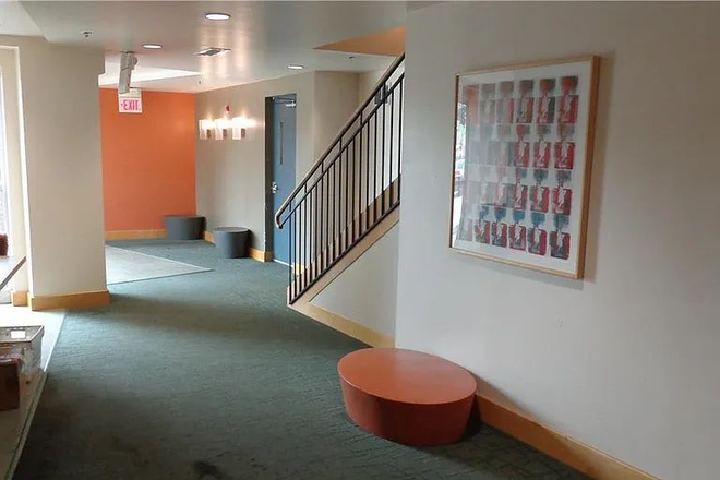 Lobby - 2 Bed 2 Bath, Top Floor with Balcony! Walk to The Loop, Roofed Private Parking, and more! Apartments