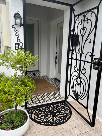 Entrance - Studio Apartments