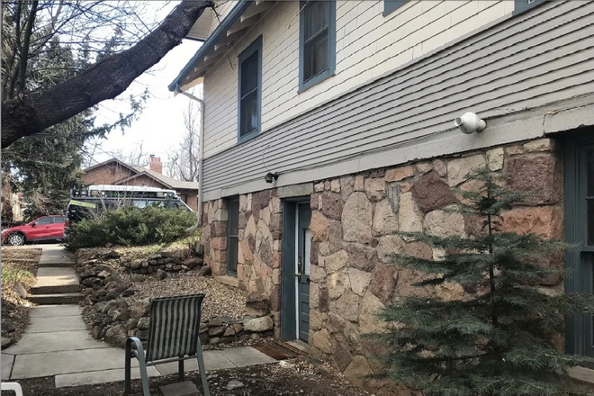 Entrance - Super Cute Cheep Room for Summer Sublease!