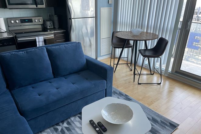 Living room / dining area - Fully furnished 1 bedroom apartment