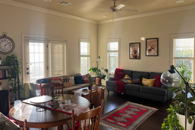 Living Room - Quarters on Luther Apartments