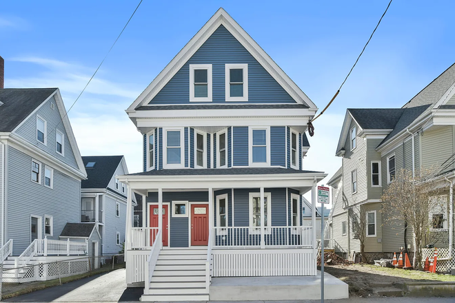 Outside - 4 bed 2 bath in Brighton Duplex