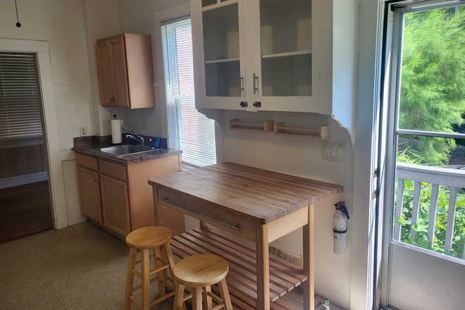 Kitchen - Cambridgeport 1 BR 1 BA in Owner Occupied 2 Family Duplex