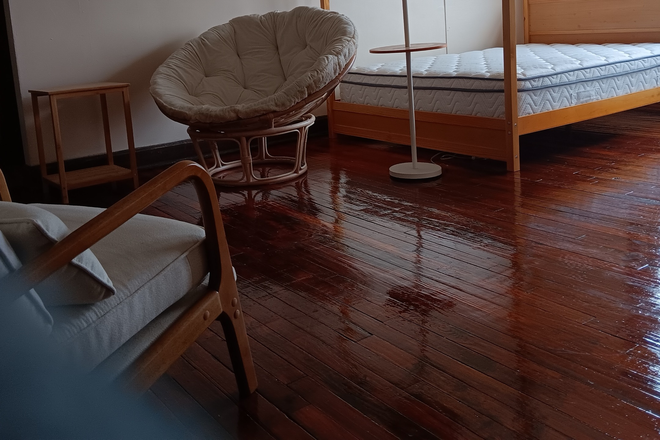 Nice hardwood floors - FREE HEAT!!! HUGE ROOMS!!! 2 blocks to UC & 1 block to shopping! Apartments