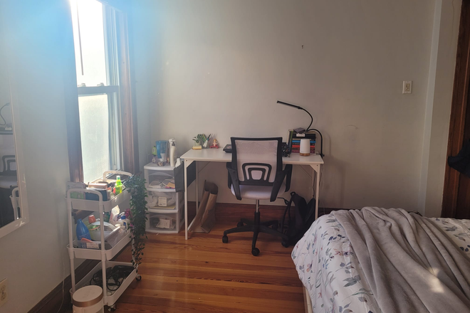Room 1 - 2 Bedrooms for sublease | Fully furnished | 10 mins to campus Apartments