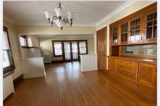 Living, dining - Crocus Hill Apartment