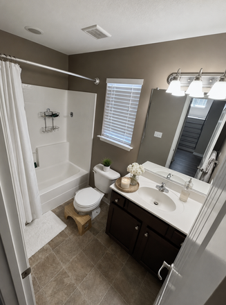 Bathroom - Furnished Room in Spacious Townhome Ideal for Graduate Students