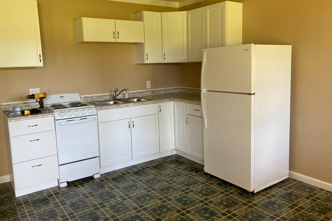 Kitchen area - Village at Little Texas - Rural/easy access to campus Apartments