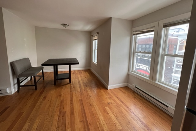 Call NOW for showings! 617-236-8600 - MARION ST - GREAT VALUE! LRG 2BR/1BA ON EAGLE HILL W/ DW, OPEN LAYOUT, DECK *AVAIL NOW* NEAR MBTA! Apartments
