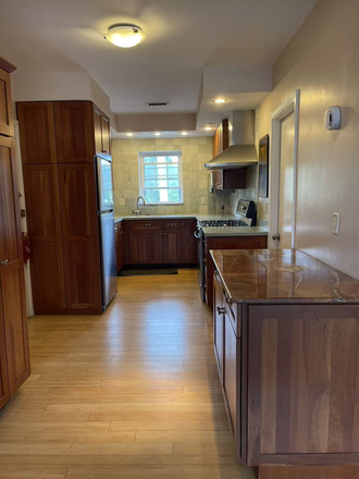 Kitchen with well-organized cabinets - Towne Estates--30C-4