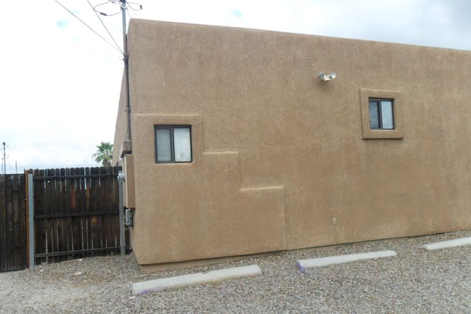 Front Entryway Parking - 5 Bed 3 Bath near UofA