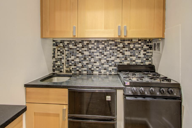 Kitchen - Dupont Circle beautiful JR 1 Bedroom/Studio available