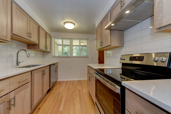 Photo - 760 S 45th St Apartments