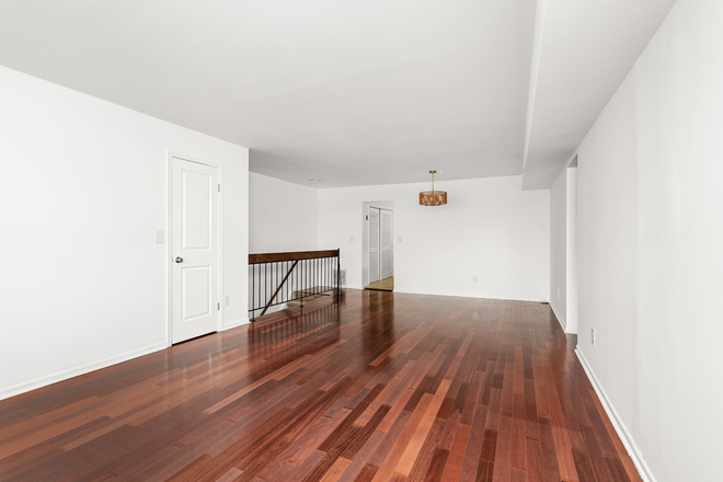 Living Dining room - 2BR condo-Cynthia Ct-Princeton