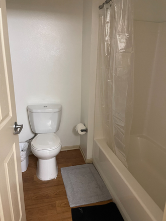 Bathroom - Vista Del Campo Apartment