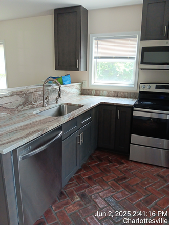 Kitchen - 515 14th St, Apt B: 3-Bedroom  2 Bath Apartment!!! Prime Location!!! 2026-2027
