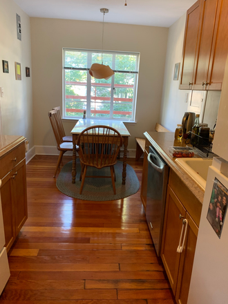 Eat in Kitchen - Faculty sublet, 10 minute walk to Harvard Yard