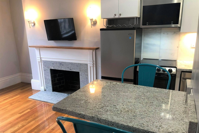 Kitchen - Gorgeous Studio - Available 7/1/26!! Apartments