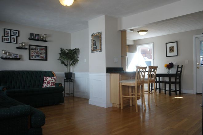 Entrance to living room & kitchen - 2BR/2 Full BA/2-story condo, Inman/Union Square