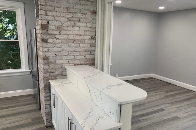 Kitchen - Luxury 4bd/2bth House - 1/2 Block to XU