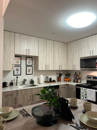 Kitchen - Vantage! BIG DISCOUNT!!! Apartments