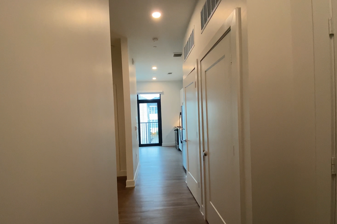 Entrance - Subletting studio at The Sterling at Regent Square Montrose
