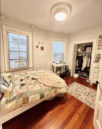 ... - SUPER CUTE 3 BED WITH PORCH, IN UNIT LAUNDRY Duplex
