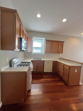 Kitchen - Historic Reservoir Hill! Charming 2 bedroom, 1st floor apartment