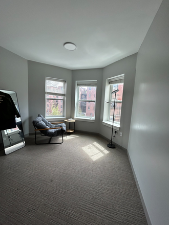 Bedroom - 3 Bed Available 7/1/26! *CONTACT NOAH 603-470-8181