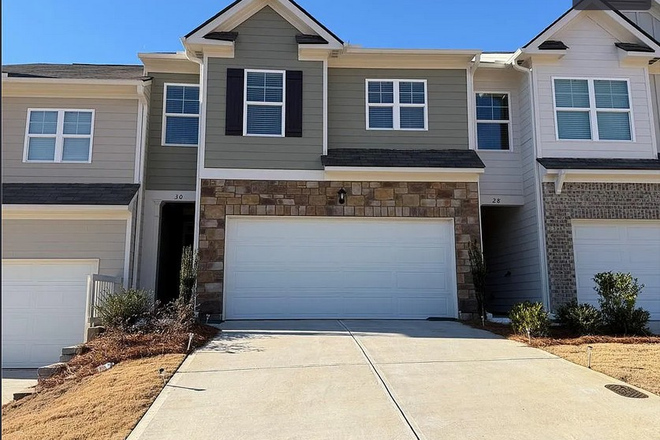 Street view - Brand New 3 Bedroom Mountain Park Townhouse