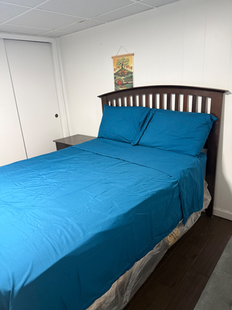 Bed - 1 bedroom (share kitchen and bath) House