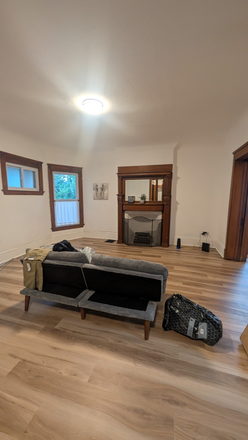 Living Room - Common Area - Bright, Updated, Private Rooms walkable to CWRU, Cleveland Clinic, School of Medicine & Safe Shuttle House