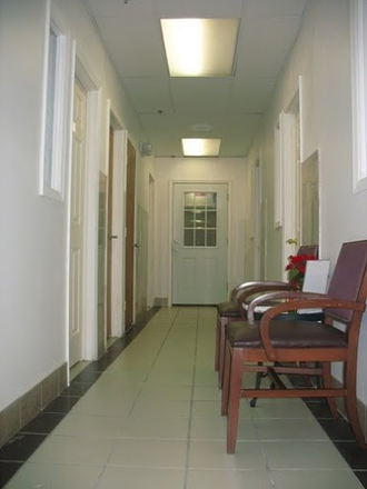 hallway - $280 - $340 Room For Rent - 40th Market St Apartments