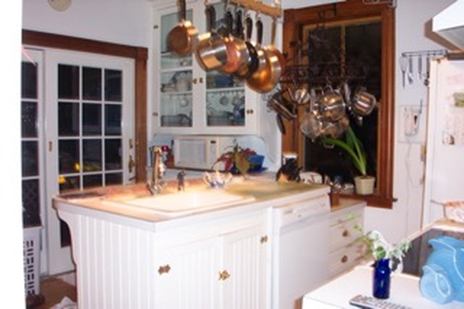 Fully. furnished kitchen. Everything you need. Thiss is allso an "eat in" kitchen. - Bedroom Available $1,000 ALL Utilities included! House